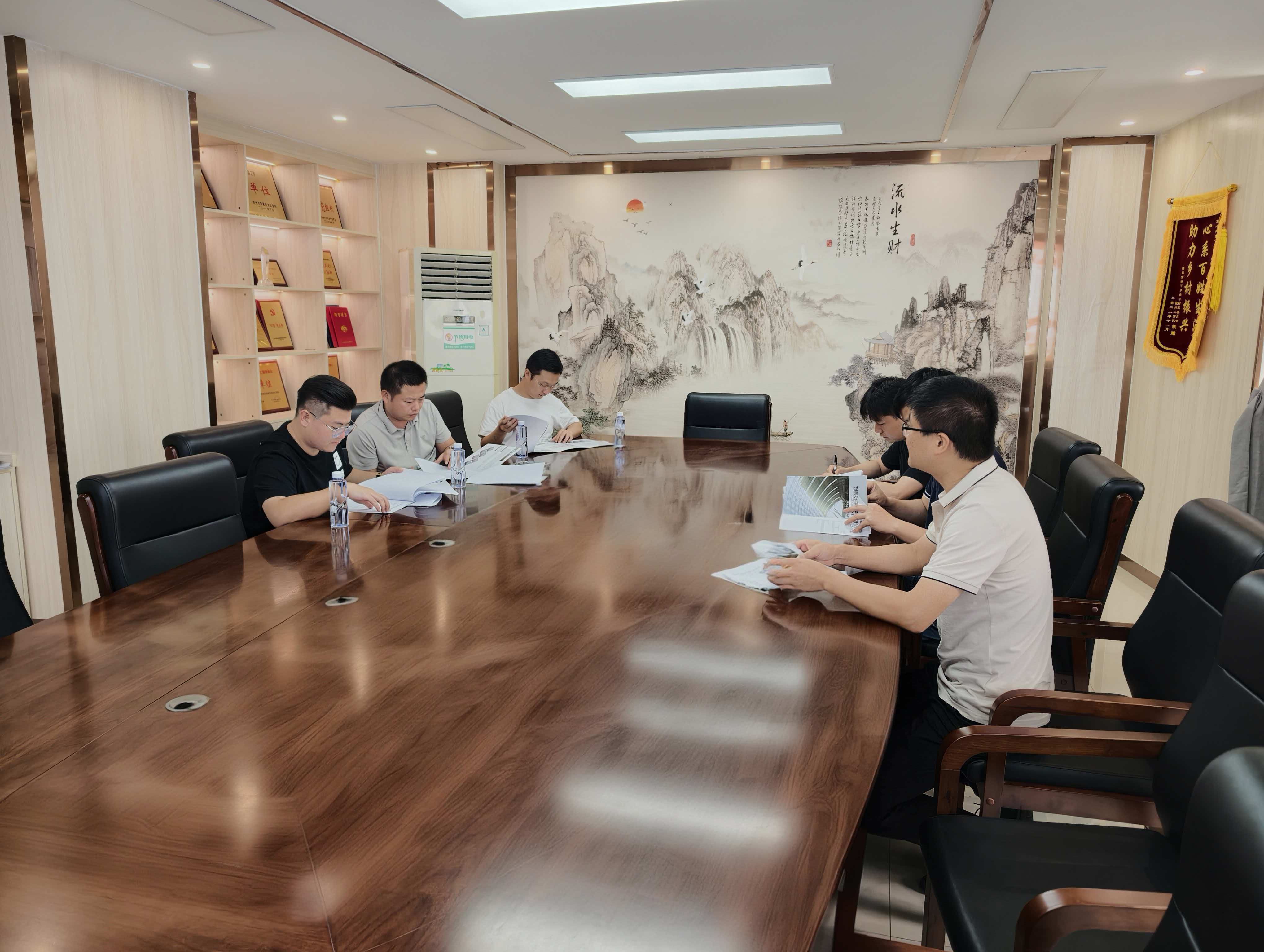 1784089569789071.jpg 中铁十七局项目部一行赴总院钢结构院开展抗风揭专项技术交流.jpg